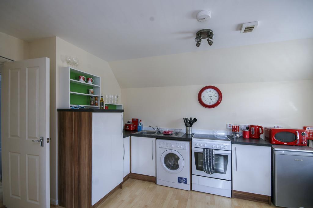 8 Varis Apartments فورس المظهر الخارجي الصورة